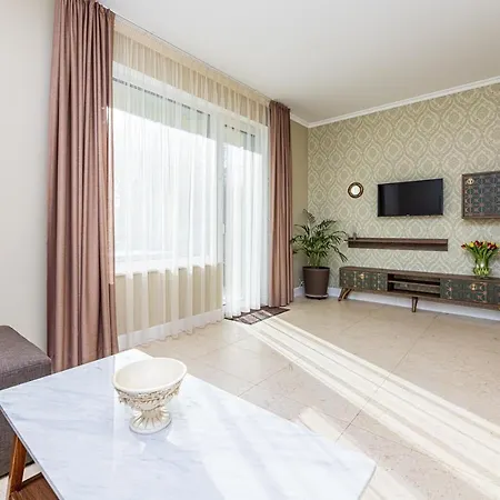 Sakura_inn Паланга